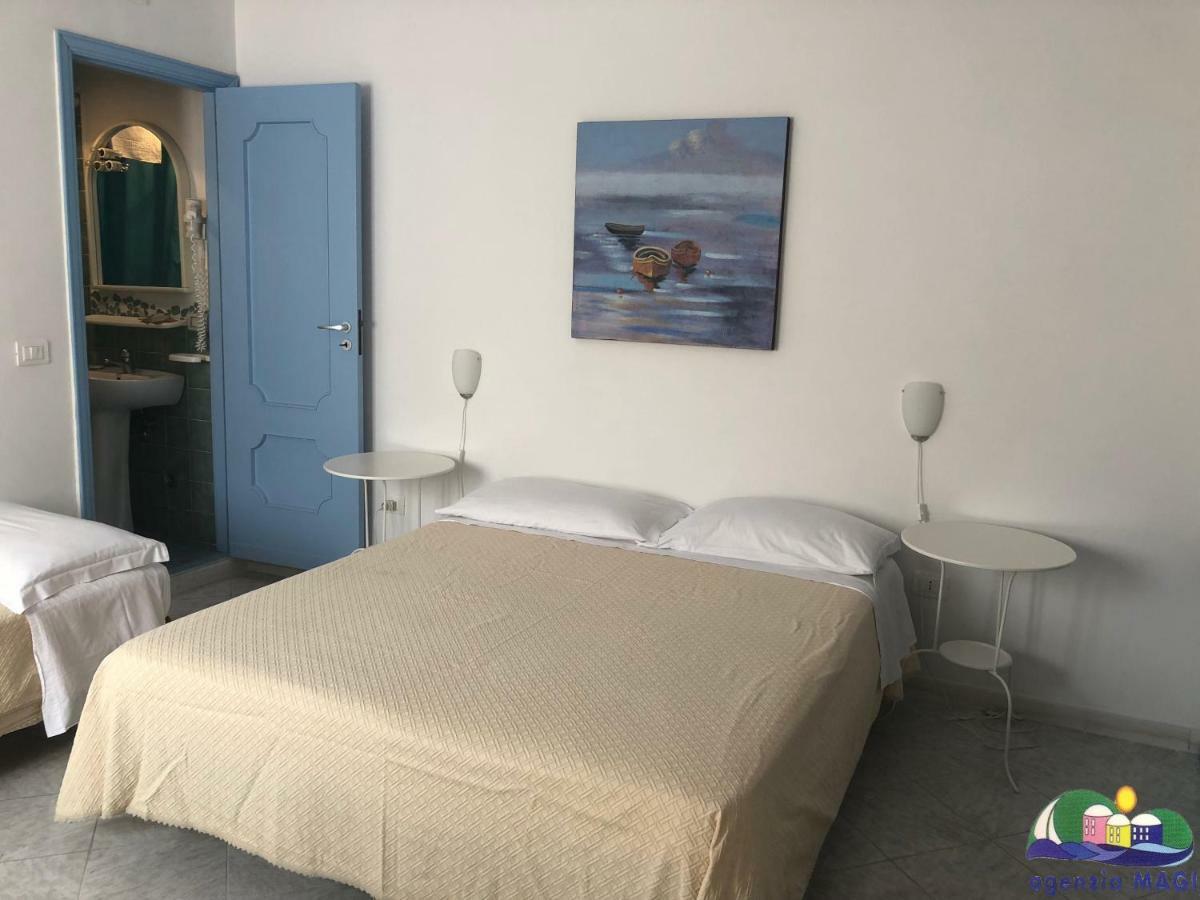 Blu Mare Hotel Ponza Ngoại thất bức ảnh